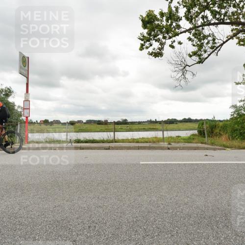 30.08.2026 - Elbe Triathlon Hamburg Michael Burmester http://msf.ph/oto/10110622 30.08.2026 14:53:28 Radfahren  meine-sportfotos.de