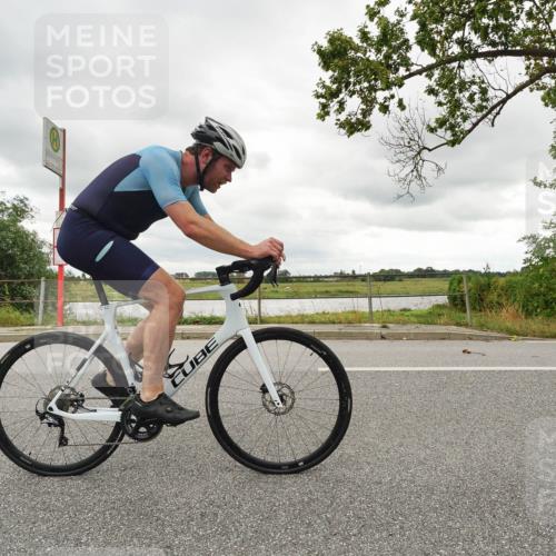 30.08.2026 - Elbe Triathlon Hamburg Michael Burmester http://msf.ph/oto/10110624 30.08.2026 14:53:41 Radfahren  meine-sportfotos.de