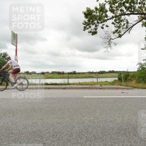 30.08.2026 - Elbe Triathlon Hamburg Michael Burmester http://msf.ph/oto/10110635 30.08.2026 14:54:35 Radfahren  meine-sportfotos.de