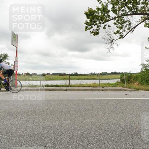 30.08.2026 - Elbe Triathlon Hamburg Michael Burmester http://msf.ph/oto/10110645 30.08.2026 14:55:05 Radfahren  meine-sportfotos.de