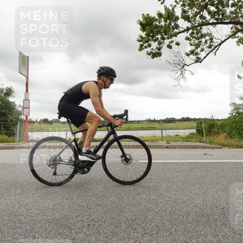 30.08.2026 - Elbe Triathlon Hamburg Michael Burmester http://msf.ph/oto/10110646 30.08.2026 14:55:11 Radfahren  meine-sportfotos.de