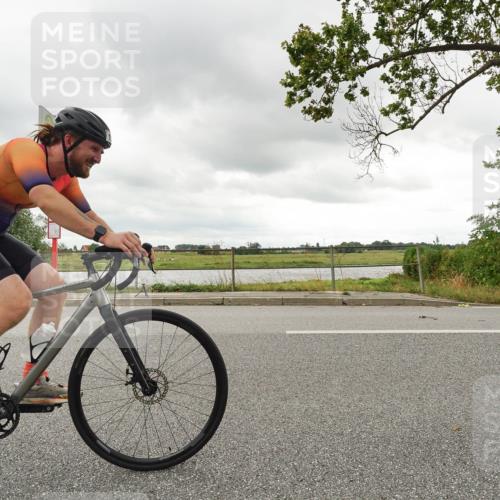 30.08.2026 - Elbe Triathlon Hamburg Michael Burmester http://msf.ph/oto/10110649 30.08.2026 14:55:17 Radfahren  meine-sportfotos.de