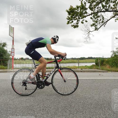 30.08.2026 - Elbe Triathlon Hamburg Michael Burmester http://msf.ph/oto/10110660 30.08.2026 14:56:08 Radfahren  meine-sportfotos.de