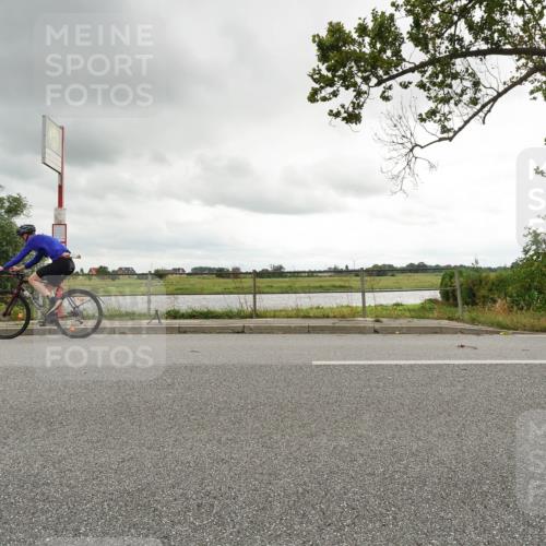 30.08.2026 - Elbe Triathlon Hamburg Michael Burmester http://msf.ph/oto/10110673 30.08.2026 14:57:04 Radfahren  meine-sportfotos.de