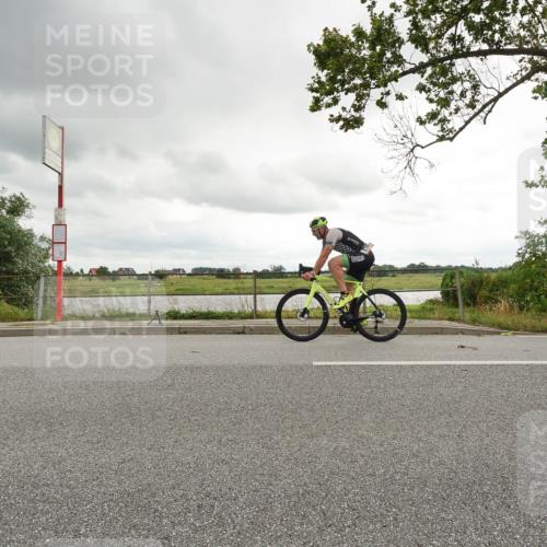 30.08.2026 - Elbe Triathlon Hamburg Michael Burmester http://msf.ph/oto/10110675 30.08.2026 14:57:19 Radfahren  meine-sportfotos.de