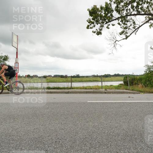 30.08.2026 - Elbe Triathlon Hamburg Michael Burmester http://msf.ph/oto/10110677 30.08.2026 14:57:24 Radfahren  meine-sportfotos.de