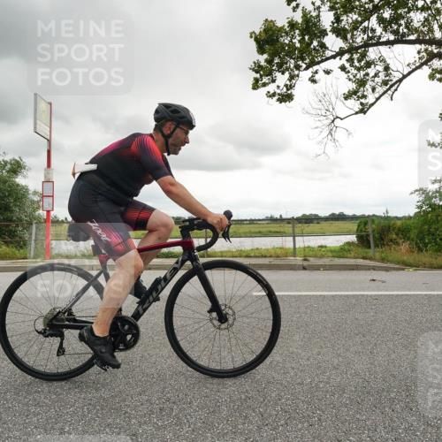 30.08.2026 - Elbe Triathlon Hamburg Michael Burmester http://msf.ph/oto/10110679 30.08.2026 14:57:40 Radfahren  meine-sportfotos.de