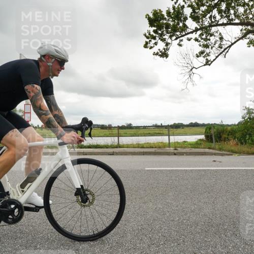 30.08.2026 - Elbe Triathlon Hamburg Michael Burmester http://msf.ph/oto/10110682 30.08.2026 14:57:54 Radfahren  meine-sportfotos.de
