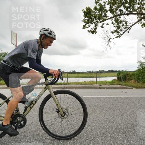 30.08.2026 - Elbe Triathlon Hamburg Michael Burmester http://msf.ph/oto/10110684 30.08.2026 14:58:03 Radfahren  meine-sportfotos.de