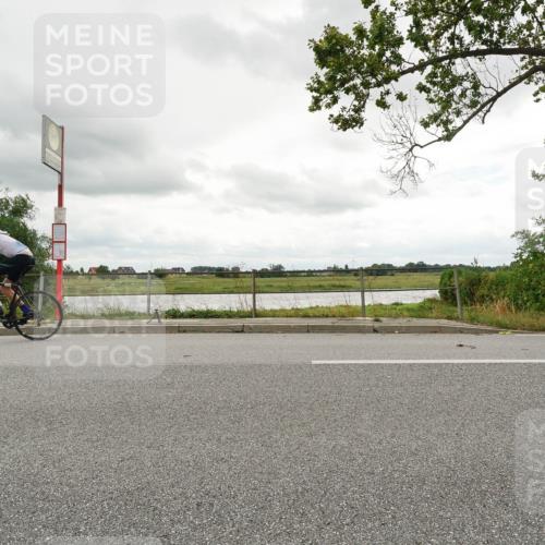 30.08.2026 - Elbe Triathlon Hamburg Michael Burmester http://msf.ph/oto/10110704 30.08.2026 14:59:47 Radfahren  meine-sportfotos.de