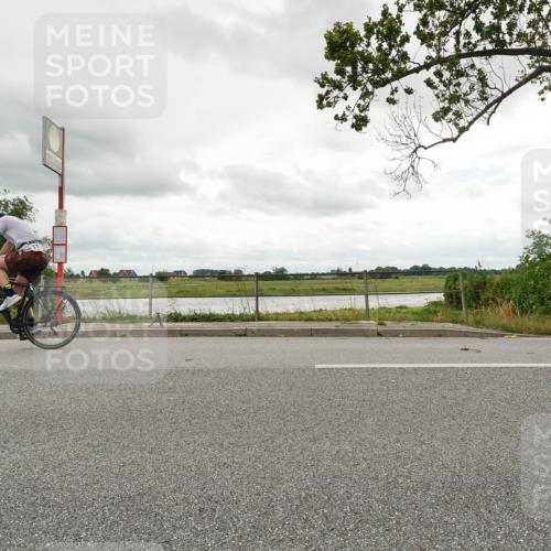 30.08.2026 - Elbe Triathlon Hamburg Michael Burmester http://msf.ph/oto/10110705 30.08.2026 14:59:53 Radfahren  meine-sportfotos.de