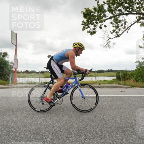 30.08.2026 - Elbe Triathlon Hamburg Michael Burmester http://msf.ph/oto/10110713 30.08.2026 15:00:56 Radfahren  meine-sportfotos.de