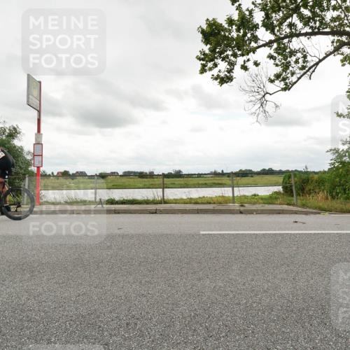 30.08.2026 - Elbe Triathlon Hamburg Michael Burmester http://msf.ph/oto/10110725 30.08.2026 15:02:12 Radfahren  meine-sportfotos.de