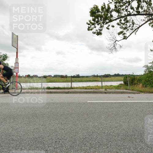 30.08.2026 - Elbe Triathlon Hamburg Michael Burmester http://msf.ph/oto/10110735 30.08.2026 15:03:31 Radfahren  meine-sportfotos.de
