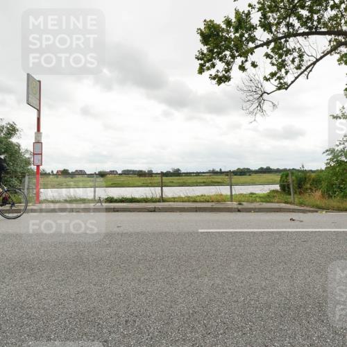 30.08.2026 - Elbe Triathlon Hamburg Michael Burmester http://msf.ph/oto/10110740 30.08.2026 15:04:15 Radfahren  meine-sportfotos.de
