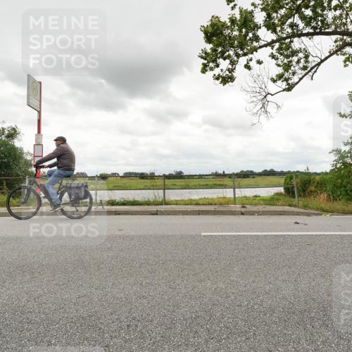 30.08.2026 - Elbe Triathlon Hamburg Michael Burmester http://msf.ph/oto/10110750 30.08.2026 15:06:01 Radfahren  meine-sportfotos.de