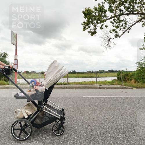 30.08.2026 - Elbe Triathlon Hamburg Michael Burmester http://msf.ph/oto/10110754 30.08.2026 15:06:16 Radfahren  meine-sportfotos.de