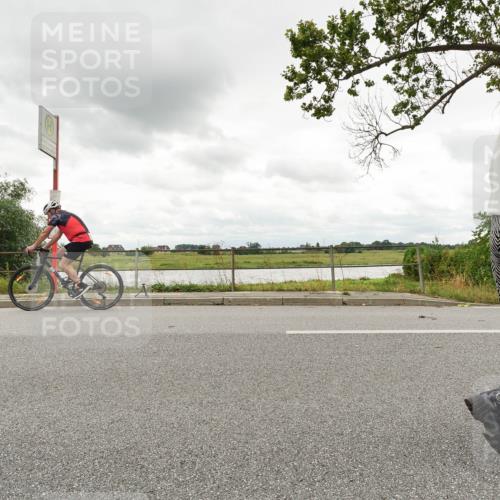 30.08.2026 - Elbe Triathlon Hamburg Michael Burmester http://msf.ph/oto/10110755 30.08.2026 15:06:18 Radfahren  meine-sportfotos.de