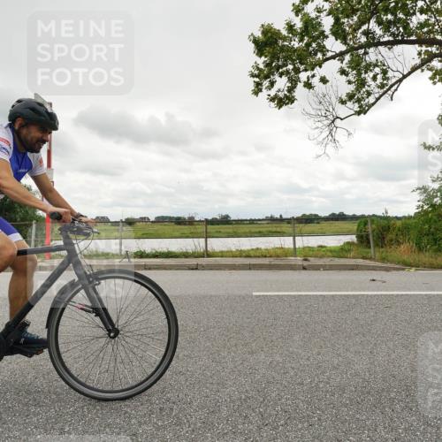 30.08.2026 - Elbe Triathlon Hamburg Michael Burmester http://msf.ph/oto/10110764 30.08.2026 15:08:16 Radfahren 13 meine-sportfotos.de