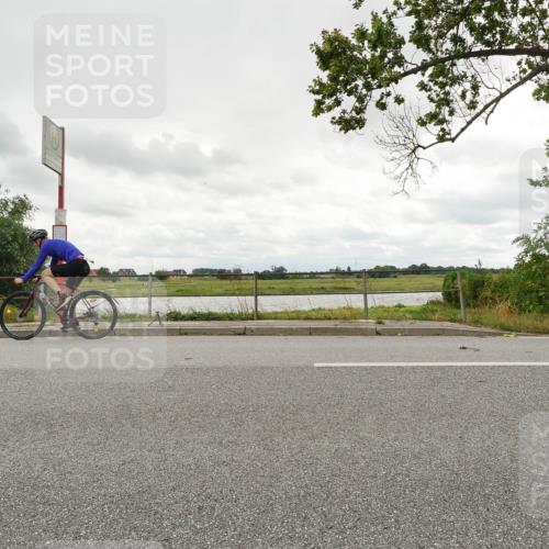 30.08.2026 - Elbe Triathlon Hamburg Michael Burmester http://msf.ph/oto/10110765 30.08.2026 15:08:33 Radfahren  meine-sportfotos.de