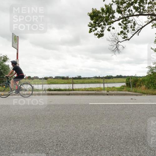 30.08.2026 - Elbe Triathlon Hamburg Michael Burmester http://msf.ph/oto/10110770 30.08.2026 15:11:15 Radfahren  meine-sportfotos.de