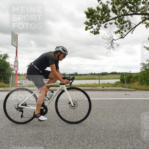 30.08.2026 - Elbe Triathlon Hamburg Michael Burmester http://msf.ph/oto/10110781 30.08.2026 15:15:04 Radfahren  meine-sportfotos.de