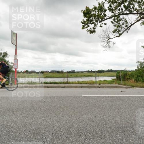 30.08.2026 - Elbe Triathlon Hamburg Michael Burmester http://msf.ph/oto/10110785 30.08.2026 15:16:09 Radfahren  meine-sportfotos.de
