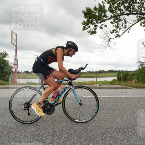 30.08.2026 - Elbe Triathlon Hamburg Michael Burmester http://msf.ph/oto/10110791 30.08.2026 15:17:28 Radfahren  meine-sportfotos.de