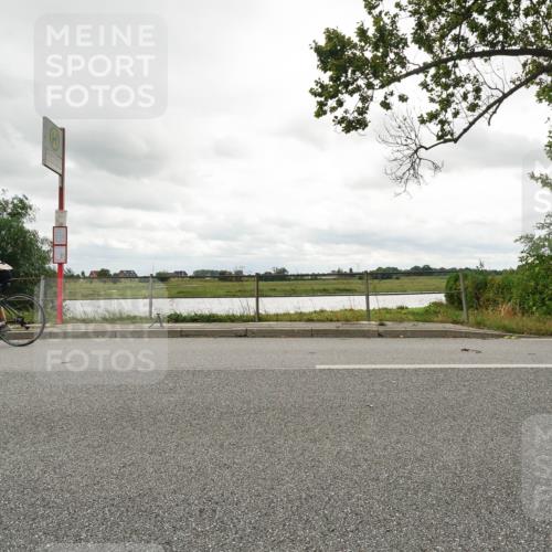 30.08.2026 - Elbe Triathlon Hamburg Michael Burmester http://msf.ph/oto/10110799 30.08.2026 15:20:15 Radfahren  meine-sportfotos.de