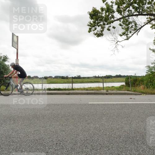 30.08.2026 - Elbe Triathlon Hamburg Michael Burmester http://msf.ph/oto/10110815 30.08.2026 15:22:05 Radfahren  meine-sportfotos.de