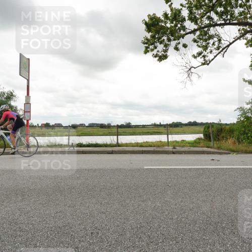 30.08.2026 - Elbe Triathlon Hamburg Michael Burmester http://msf.ph/oto/10110817 30.08.2026 15:22:26 Radfahren  meine-sportfotos.de