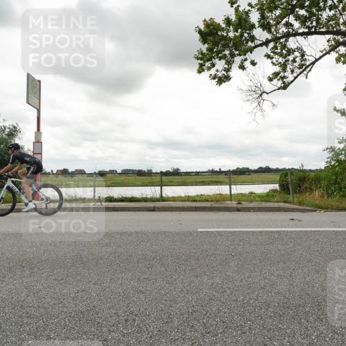 30.08.2026 - Elbe Triathlon Hamburg Michael Burmester http://msf.ph/oto/10110820 30.08.2026 15:22:40 Radfahren  meine-sportfotos.de