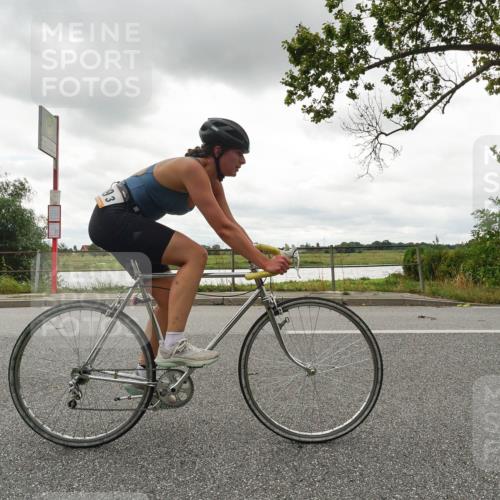 30.08.2026 - Elbe Triathlon Hamburg Michael Burmester http://msf.ph/oto/10110822 30.08.2026 15:23:07 Radfahren  meine-sportfotos.de