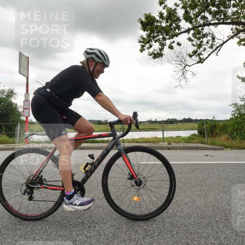 30.08.2026 - Elbe Triathlon Hamburg Michael Burmester http://msf.ph/oto/10110823 30.08.2026 15:23:18 Radfahren  meine-sportfotos.de