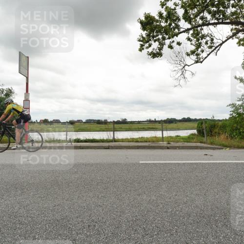 30.08.2026 - Elbe Triathlon Hamburg Michael Burmester http://msf.ph/oto/10110824 30.08.2026 15:23:29 Radfahren  meine-sportfotos.de