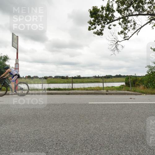 30.08.2026 - Elbe Triathlon Hamburg Michael Burmester http://msf.ph/oto/10110839 30.08.2026 15:25:37 Radfahren  meine-sportfotos.de