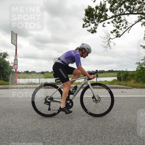 30.08.2026 - Elbe Triathlon Hamburg Michael Burmester http://msf.ph/oto/10110844 30.08.2026 15:26:01 Radfahren 2880 meine-sportfotos.de