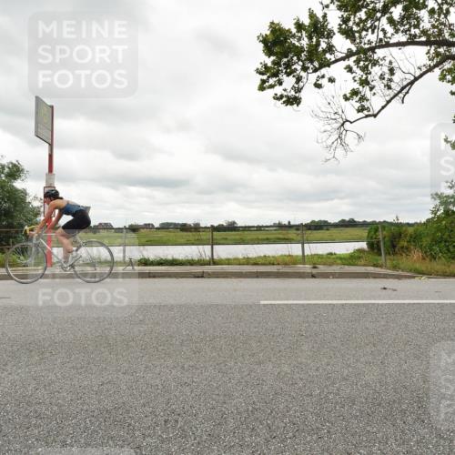 30.08.2026 - Elbe Triathlon Hamburg Michael Burmester http://msf.ph/oto/10110850 30.08.2026 15:26:58 Radfahren  meine-sportfotos.de