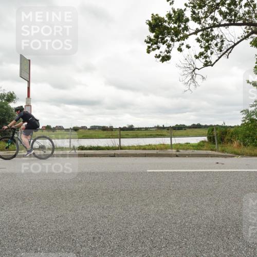 30.08.2026 - Elbe Triathlon Hamburg Michael Burmester http://msf.ph/oto/10110854 30.08.2026 15:27:15 Radfahren  meine-sportfotos.de