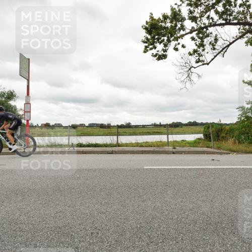 30.08.2026 - Elbe Triathlon Hamburg Michael Burmester http://msf.ph/oto/10110856 30.08.2026 15:27:18 Radfahren  meine-sportfotos.de
