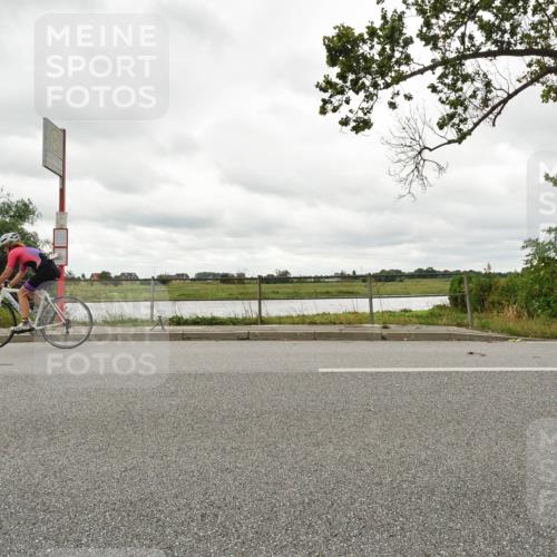 30.08.2026 - Elbe Triathlon Hamburg Michael Burmester http://msf.ph/oto/10110857 30.08.2026 15:27:20 Radfahren  meine-sportfotos.de