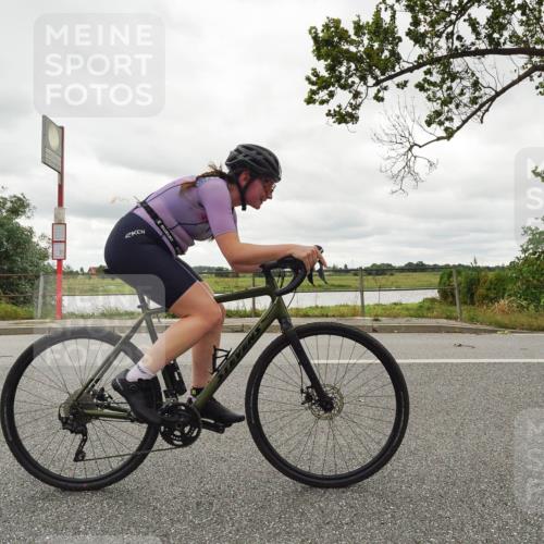 30.08.2026 - Elbe Triathlon Hamburg Michael Burmester http://msf.ph/oto/10110863 30.08.2026 15:28:27 Radfahren  meine-sportfotos.de