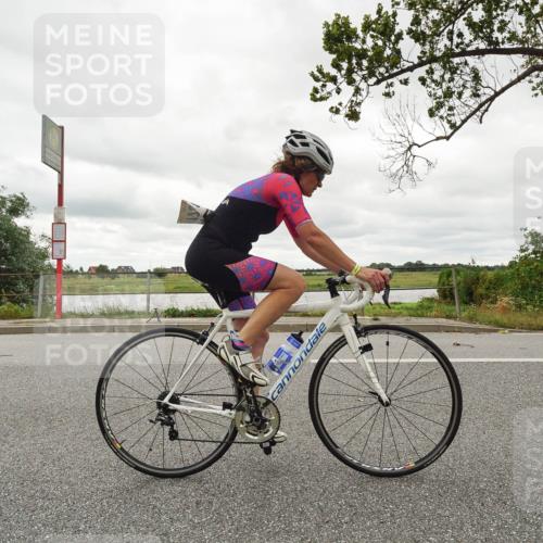 30.08.2026 - Elbe Triathlon Hamburg Michael Burmester http://msf.ph/oto/10110869 30.08.2026 15:28:46 Radfahren  meine-sportfotos.de