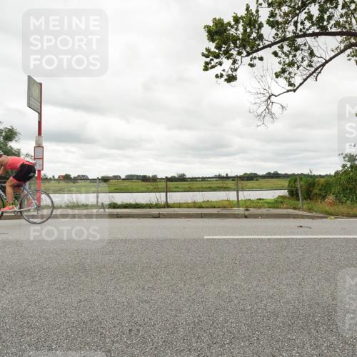30.08.2026 - Elbe Triathlon Hamburg Michael Burmester http://msf.ph/oto/10110872 30.08.2026 15:28:49 Radfahren  meine-sportfotos.de