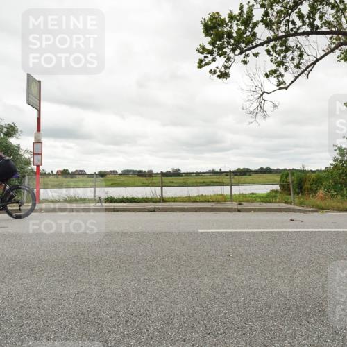 30.08.2026 - Elbe Triathlon Hamburg Michael Burmester http://msf.ph/oto/10110873 30.08.2026 15:28:50 Radfahren  meine-sportfotos.de
