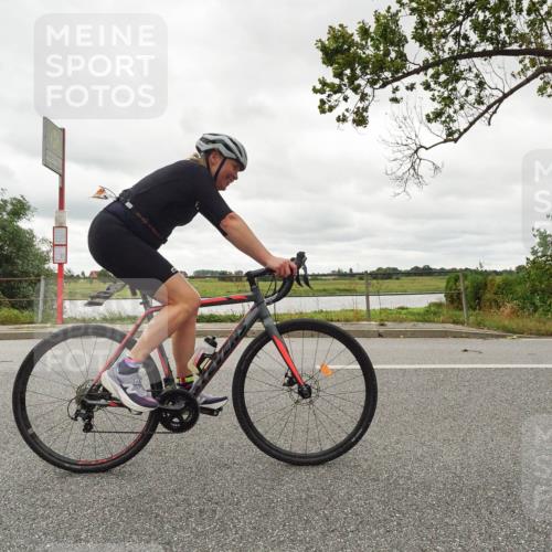 30.08.2026 - Elbe Triathlon Hamburg Michael Burmester http://msf.ph/oto/10110875 30.08.2026 15:29:04 Radfahren  meine-sportfotos.de