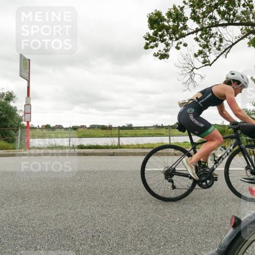 30.08.2026 - Elbe Triathlon Hamburg Michael Burmester http://msf.ph/oto/10110901 30.08.2026 15:31:33 Radfahren  meine-sportfotos.de