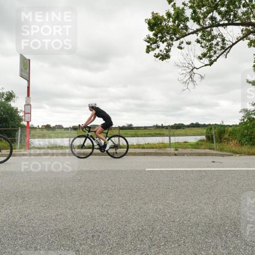 30.08.2026 - Elbe Triathlon Hamburg Michael Burmester http://msf.ph/oto/10110918 30.08.2026 15:33:03 Radfahren  meine-sportfotos.de