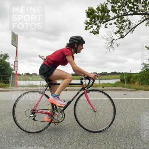 30.08.2026 - Elbe Triathlon Hamburg Michael Burmester http://msf.ph/oto/10110920 30.08.2026 15:33:08 Radfahren  meine-sportfotos.de