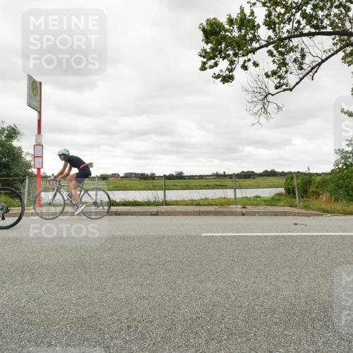 30.08.2026 - Elbe Triathlon Hamburg Michael Burmester http://msf.ph/oto/10110924 30.08.2026 15:33:38 Radfahren  meine-sportfotos.de